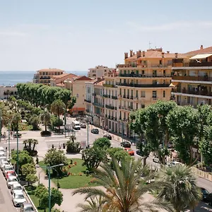 Chateauneuf Apartmanhotel Menton