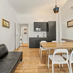 https://gouamp-berlin-friedrichshain.find-berlin-hotels.com